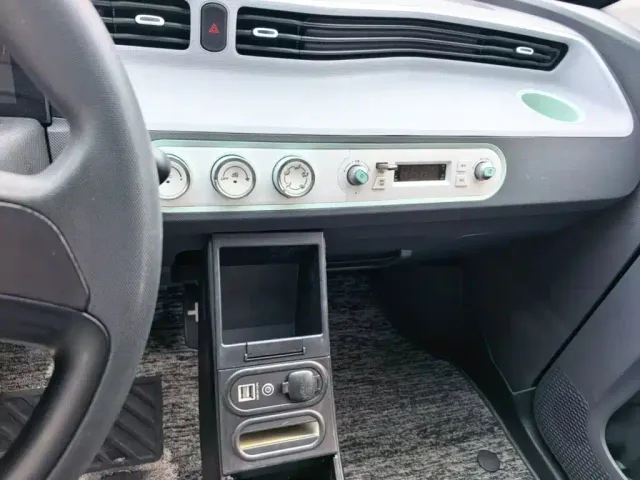 Wuling Hongguang Mini EV — Фото автомобиля 12