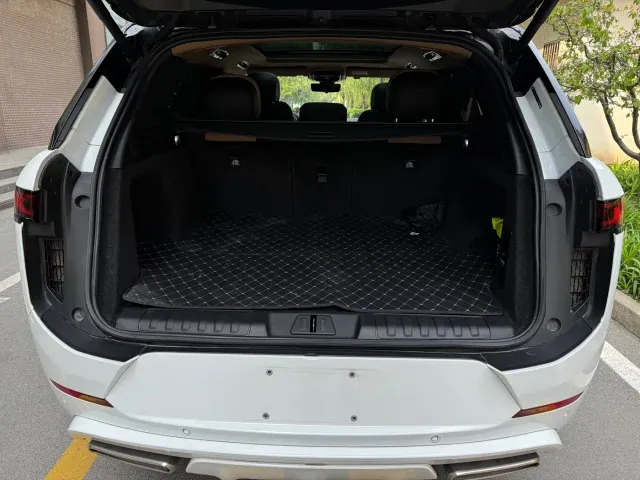 Land Rover Range Rover Sport — Фото автомобиля 25