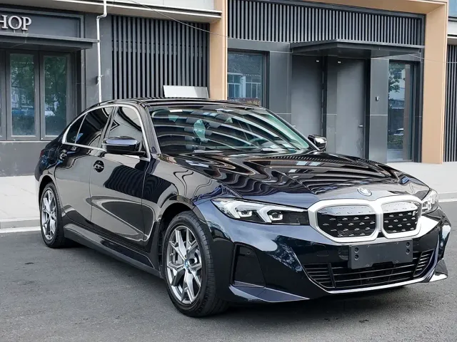 BMW i3 — Фото автомобиля 10