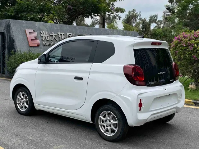 Roewe Clever — Фото автомобиля 9