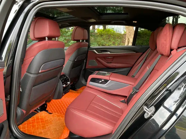 BMW 5 Series — Фото автомобиля 5