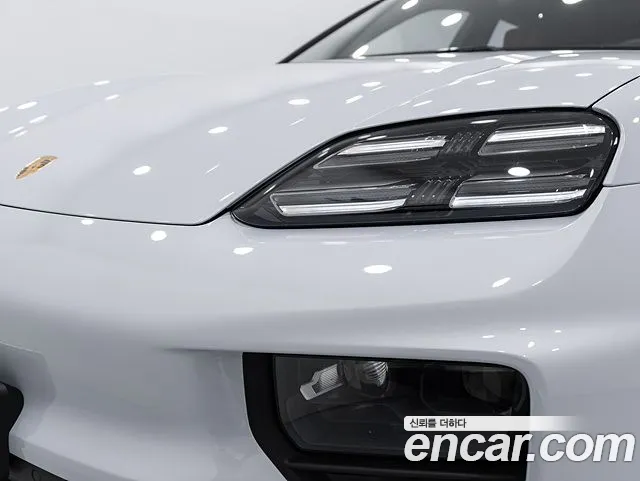 Porsche Macan — Фото автомобиля 11