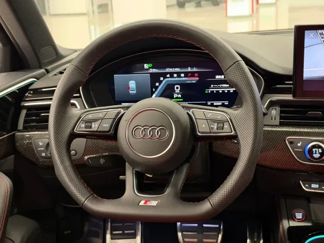 Audi S4 — Фото автомобиля 10