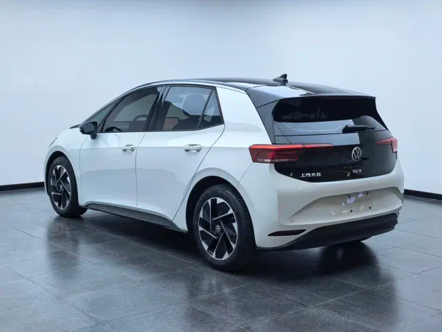 Volkswagen ID.3 — Фото автомобиля 6