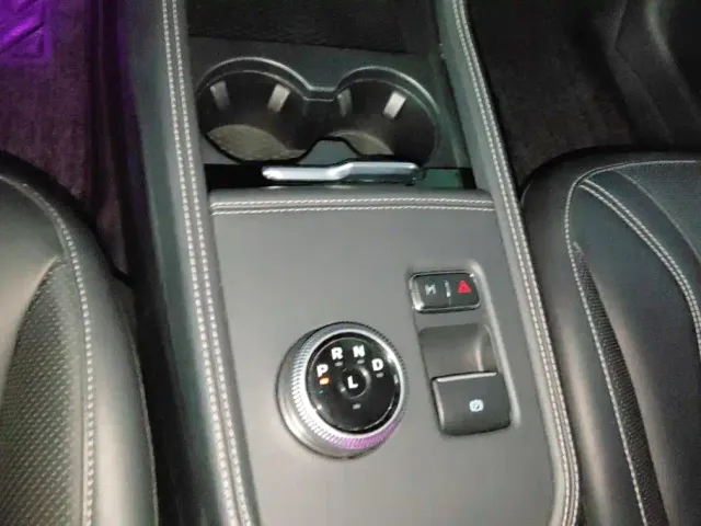 Ford Mustang Mach-E — Фото автомобиля 16