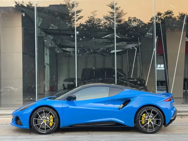 Lotus Cars EMIRA 2021 2.0T DCT First Edition — Фото автомобиля 3