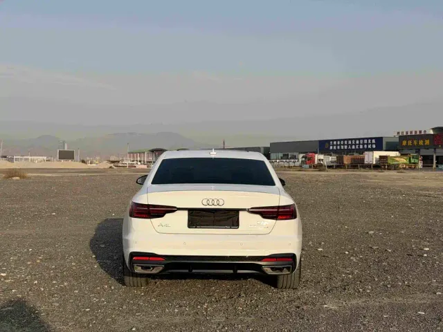 Audi A4L — Фото автомобиля 5