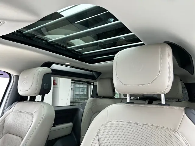 Land Rover Defender — Фото автомобиля 20