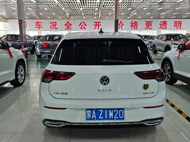 Volkswagen Golf — Фото автомобиля 4