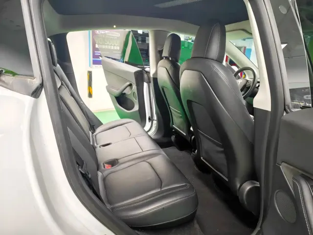 Tesla Model Y 2022 Long Range AWD — Фото автомобиля 9