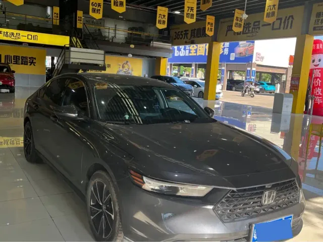 Honda Accord — Фото автомобиля 3