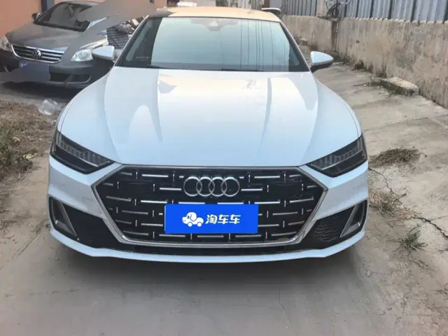 Audi A7L — Фото автомобиля 2