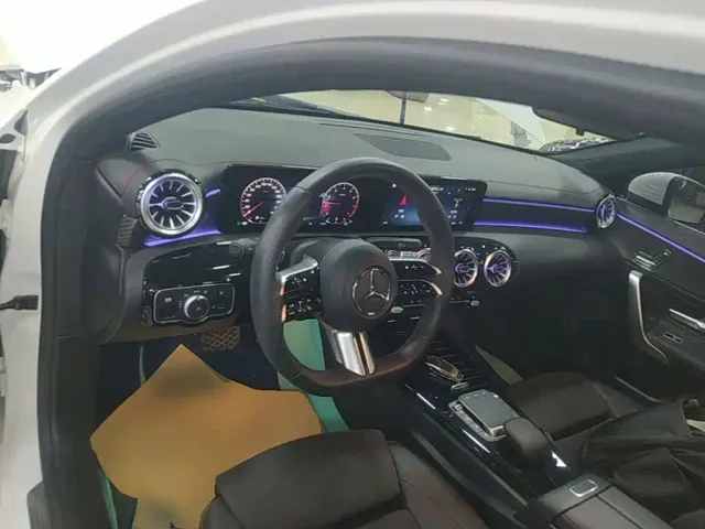 Mercedes-Benz A-Class — Фото автомобиля 5