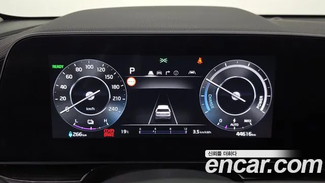 Kia Niro — Фото автомобиля 11