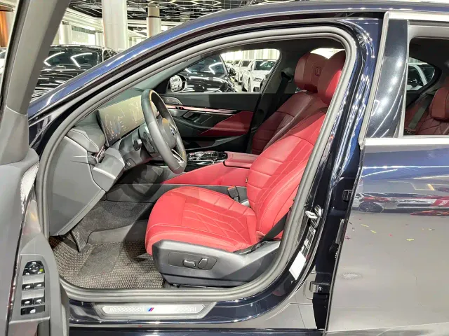 BMW 5 Series — Фото автомобиля 4
