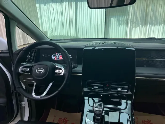 GAC Trumpchi M8 — Фото автомобиля 15