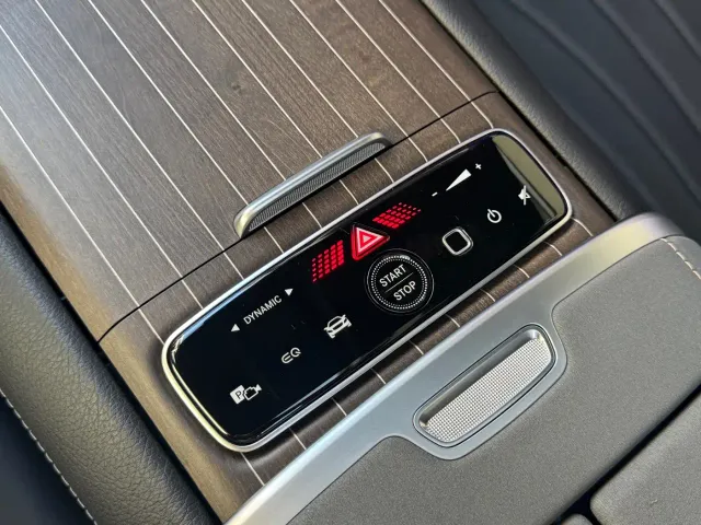 Mercedes-Benz EQS SUV — Фото автомобиля 18