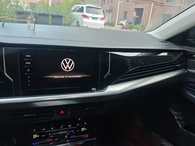 Volkswagen Passat — Фото автомобиля 13