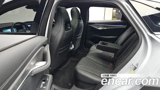 BYD Sealion 7 — Фото автомобиля 18
