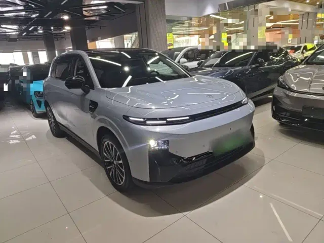 Leapmotor Leapmotor B10 2025 510 Joy Edition — Фото автомобиля 3