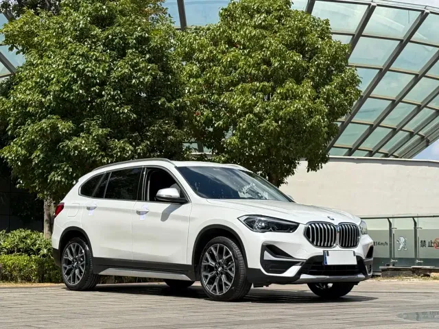 BMW X1 — Фото автомобиля 3