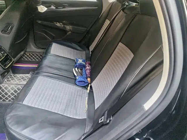 Volkswagen Passat — Фото автомобиля 13