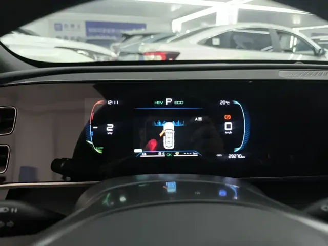 BYD Qin L — Фото автомобиля 11