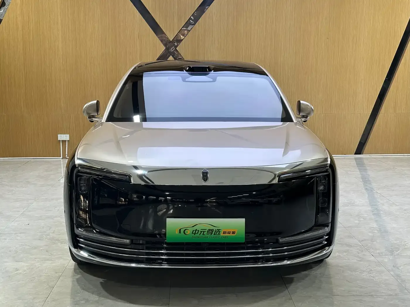 Zunjie Zunjie S800 2025 Model Extended Range Starlight Premium Edition 5-Seater — Фото автомобиля 2