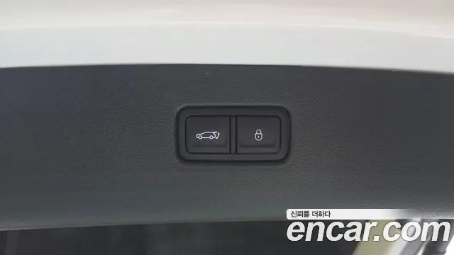Genesis GV80 — Фото автомобиля 28