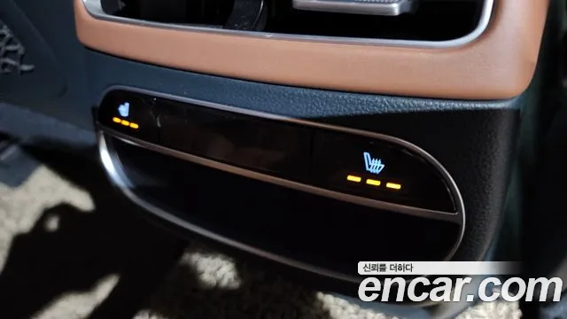 Genesis GV70 2.5T Бензин AWD — Фото автомобиля 14