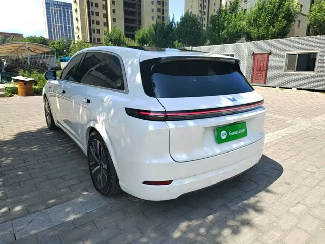 Li Auto L7 — Фото автомобиля 23