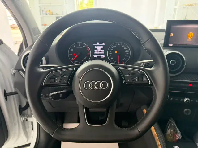 Audi Q2L — Фото автомобиля 11