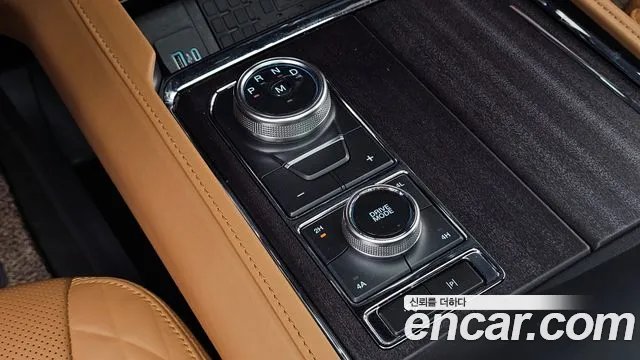 Ford Expedition — Фото автомобиля 8