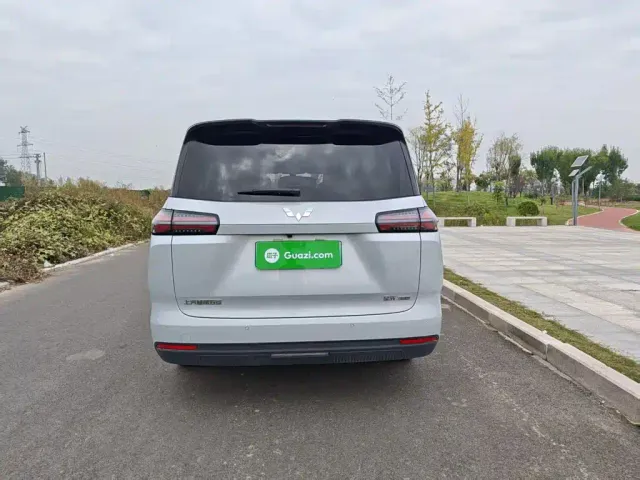 Wuling Starlight 730 — Фото автомобиля 5