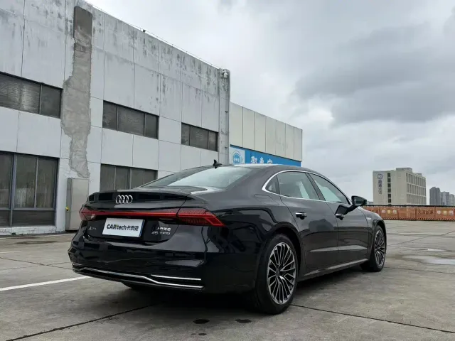 Audi A7L — Фото автомобиля 9