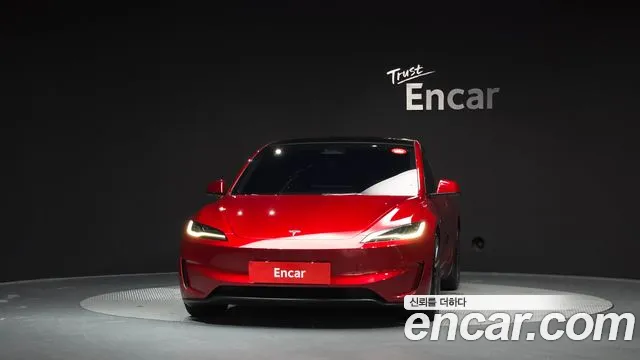Tesla Model 3 — Фото автомобиля 3
