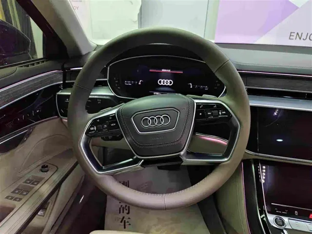 Audi A8 — Фото автомобиля 12