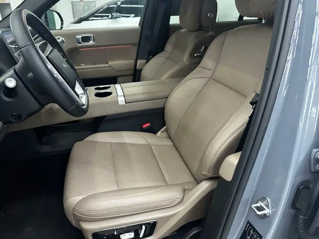 Li Auto L7 — Фото автомобиля 12