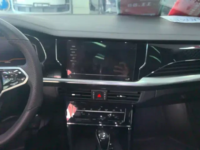 Volkswagen Passat — Фото автомобиля 13