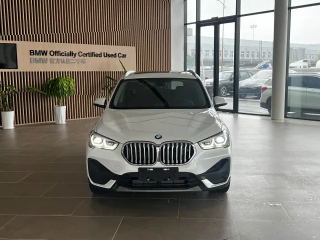 BMW X1 — Фото автомобиля 2