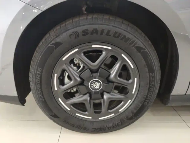 BYD Qin PLUS — Фото автомобиля 22