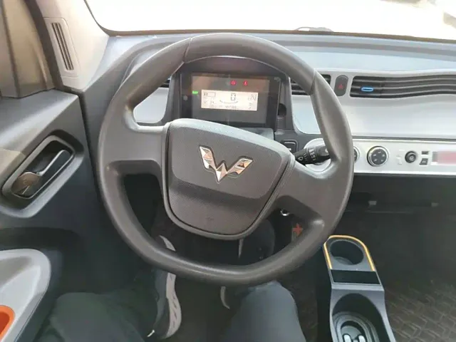 Wuling Hongguang Mini EV — Фото автомобиля 6