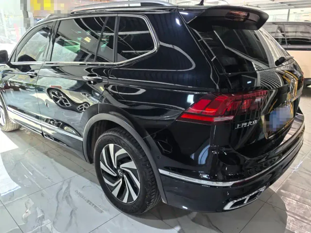 Volkswagen Tiguan L — Фото автомобиля 4