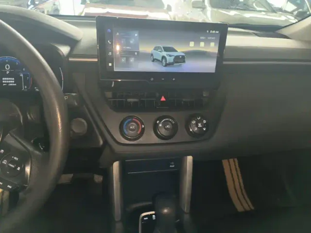 Toyota Corolla Cross — Фото автомобиля 12