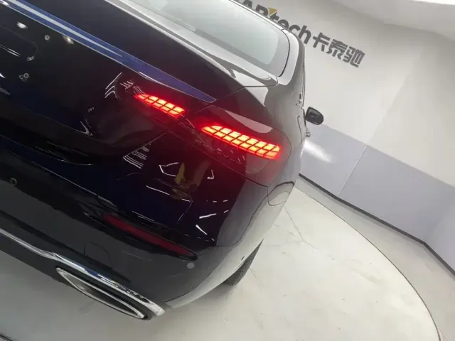 Mercedes-Benz E-Class — Фото автомобиля 10