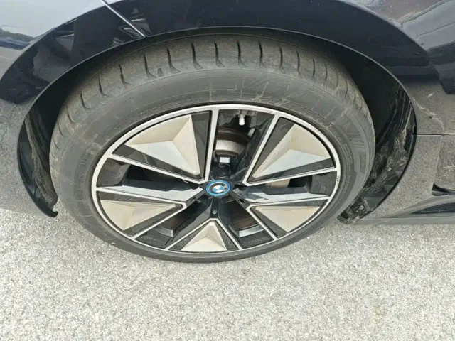 BMW BMW i3 2024 eDrive 40 L Night Sport Package — Фото автомобиля 22