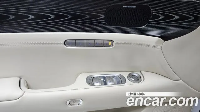 Genesis G90 Бензин 3.5 турбо AWD — Фото автомобиля 28