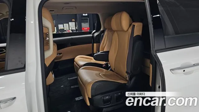 Kia Canival Carnival 4 поколение Бензин 7 мест Noblesse — Фото автомобиля 11