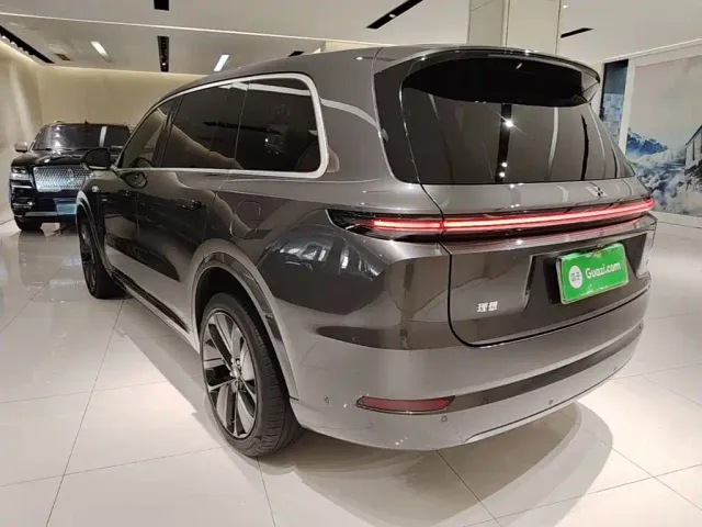 Li Auto L9 — Фото автомобиля 4
