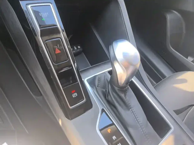 Roewe i5 — Фото автомобиля 13